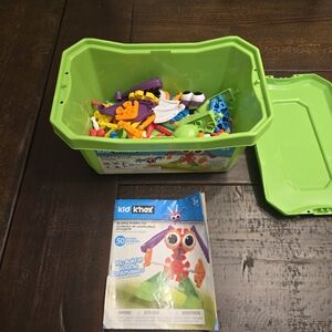 KID K'NEX - Budding Builders Building Set - 100 Pieces